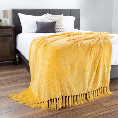 Hastings Home Oversized 60" X 70" Chenille Throw Blanket - Primrose Gold 2 Hastings Home Oversized 60" X 70" Chenille Throw Blanket - Primrose Gold - Image 2